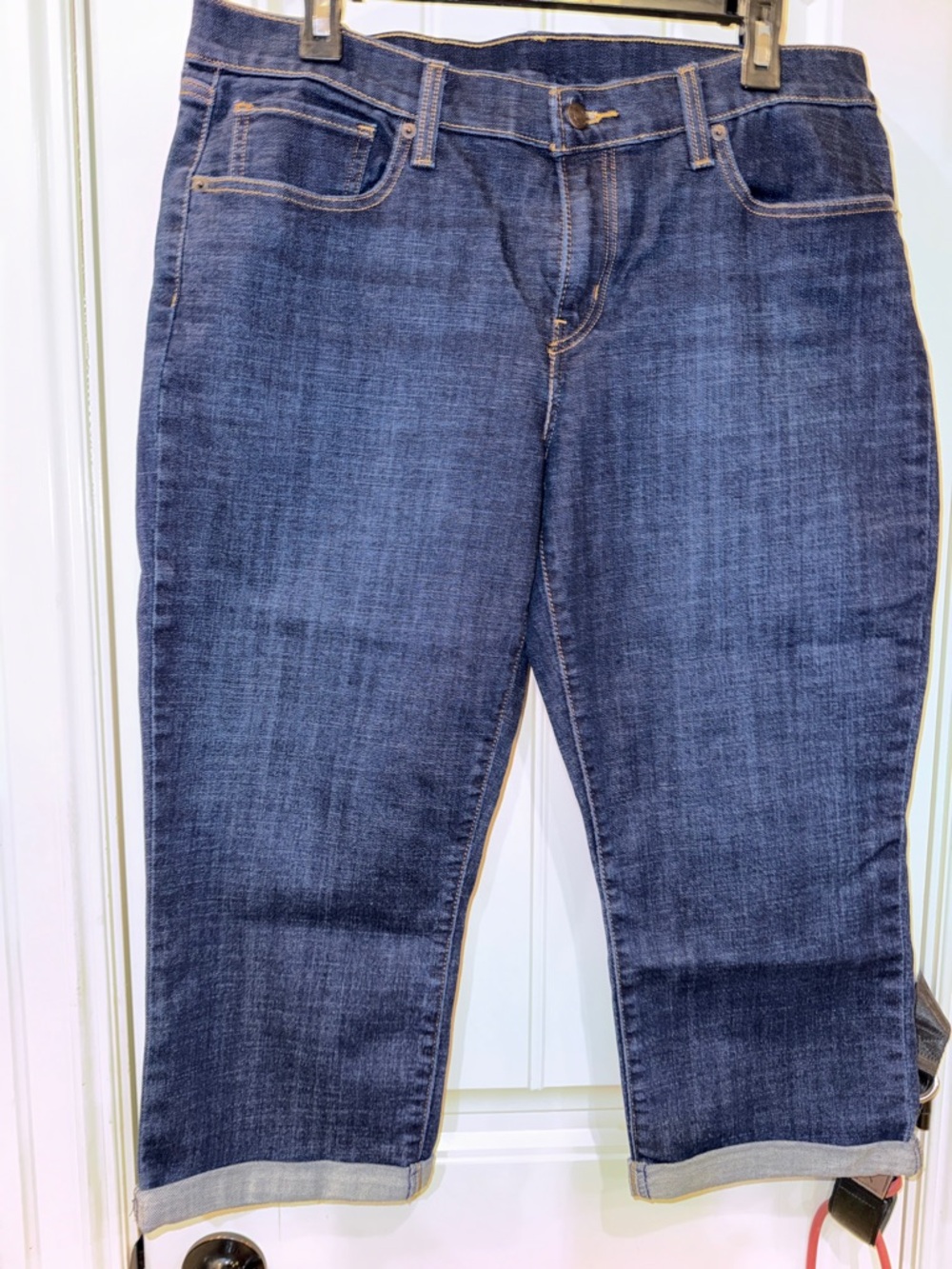 Levi's Women's Dark Blue Relaxed Capris